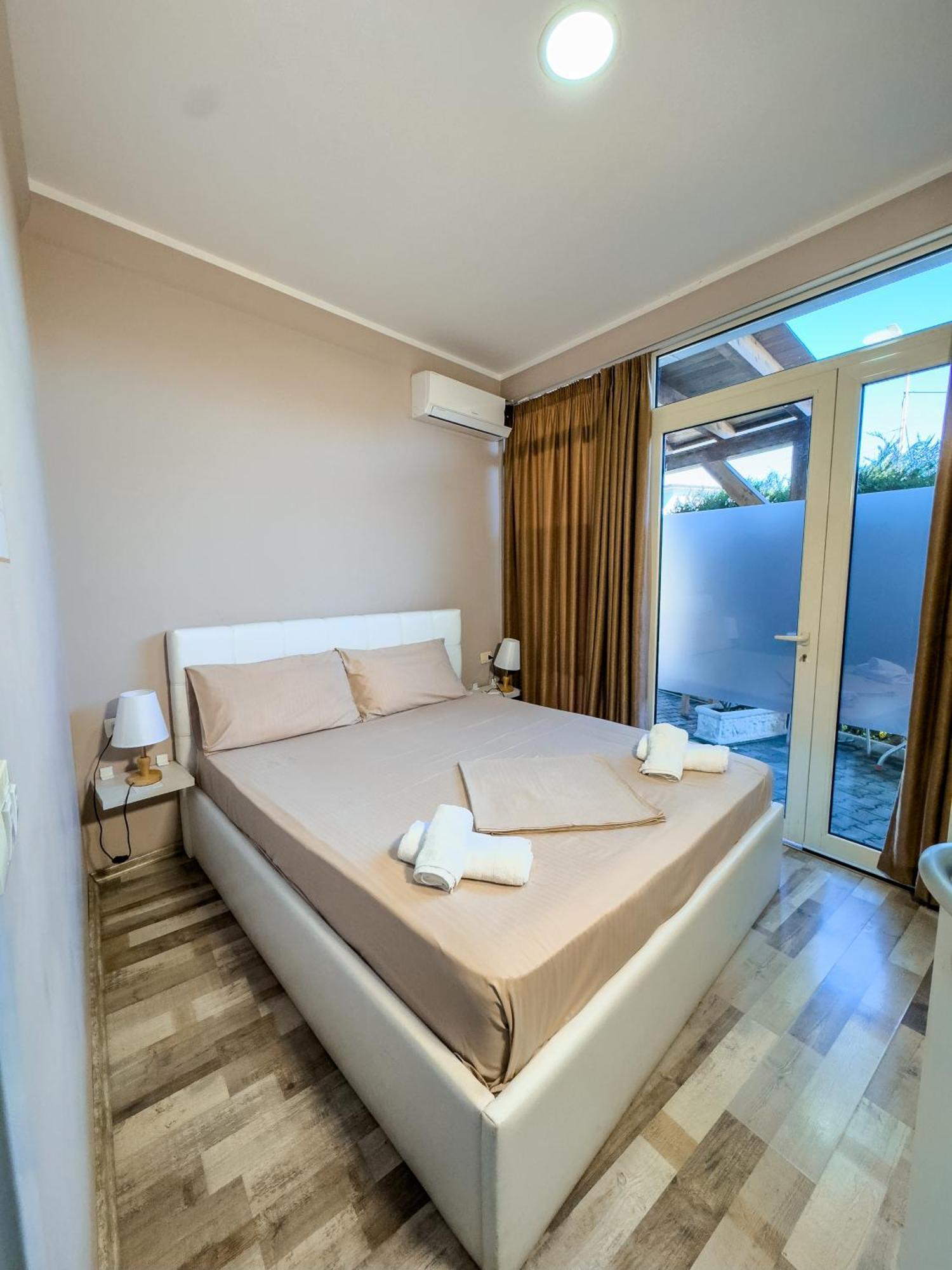 Shkodra Budget Hotel Exteriör bild