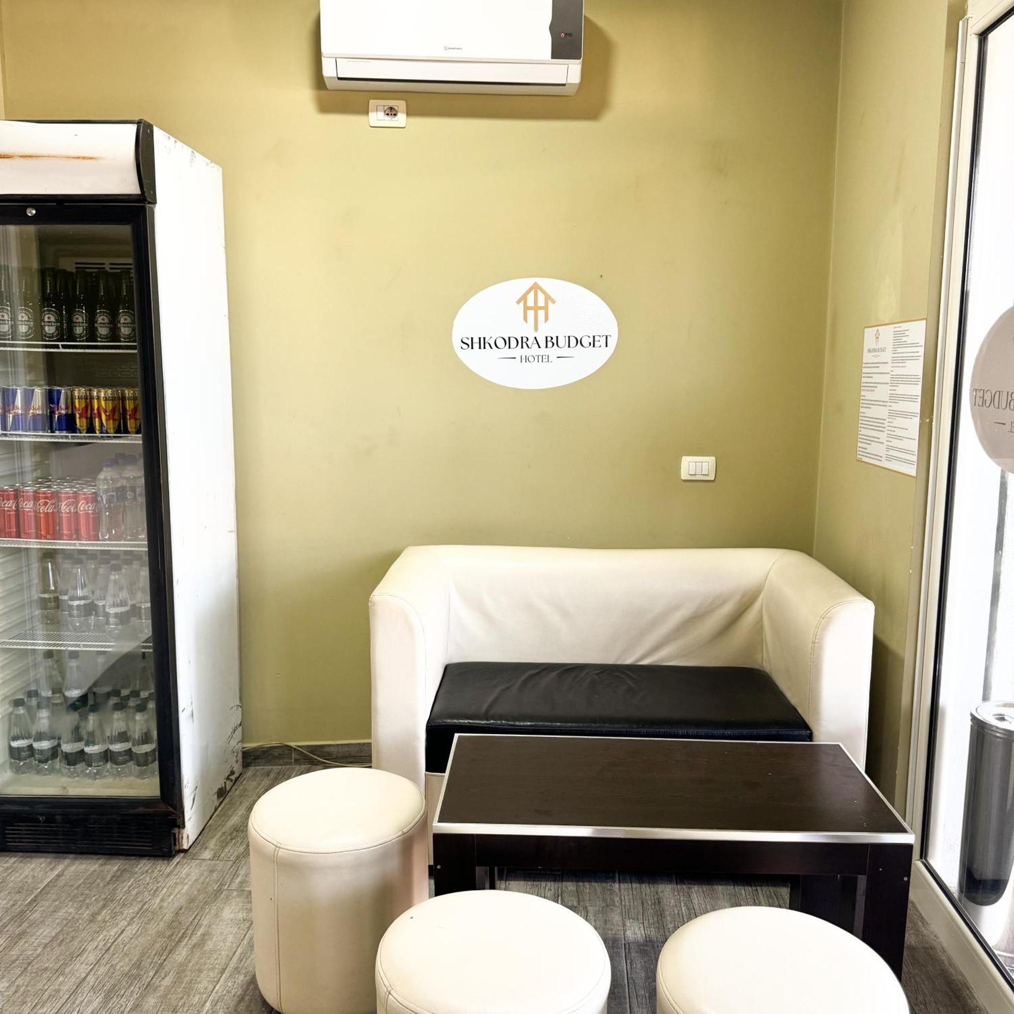 Shkodra Budget Hotel Exteriör bild